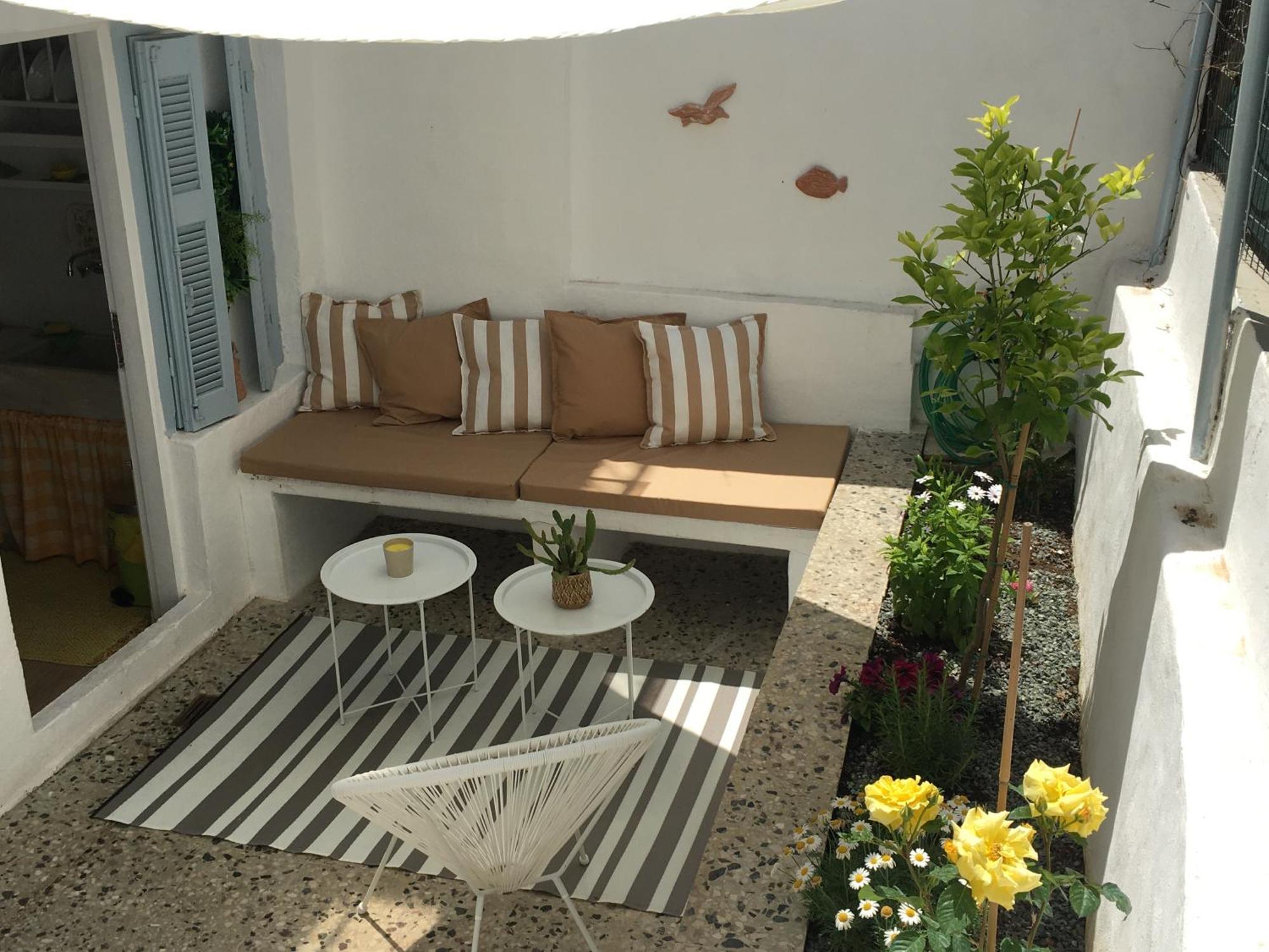 雅典Cozy House With Backyard At Iraklio Attikis公寓 外观 照片